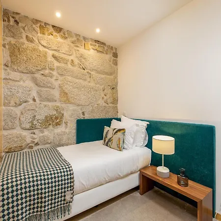 Apartament With River Views